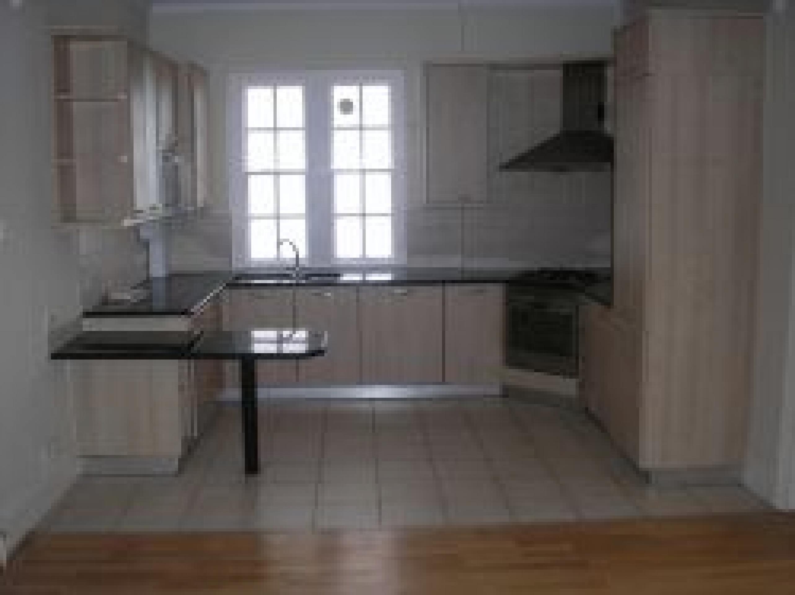 			VIEWINGS ARE ESSENTIAL!, 3 Bedroom, 1 bath, 1 reception Flat			 Bracknell Gardens, HAMPSTEAD NW3 NW3